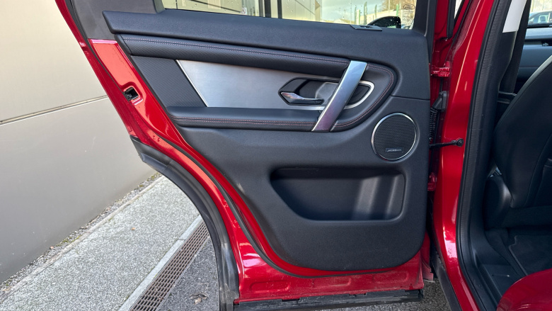 Land Rover Discovery Sport 1.5 P300e R-Dynamic SE 5dr Auto [5 Seat] Station Wagon